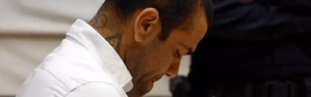 yl23455永利最新网址-阿尔维斯刑期从去年1月20日算起 2026年1月或出狱