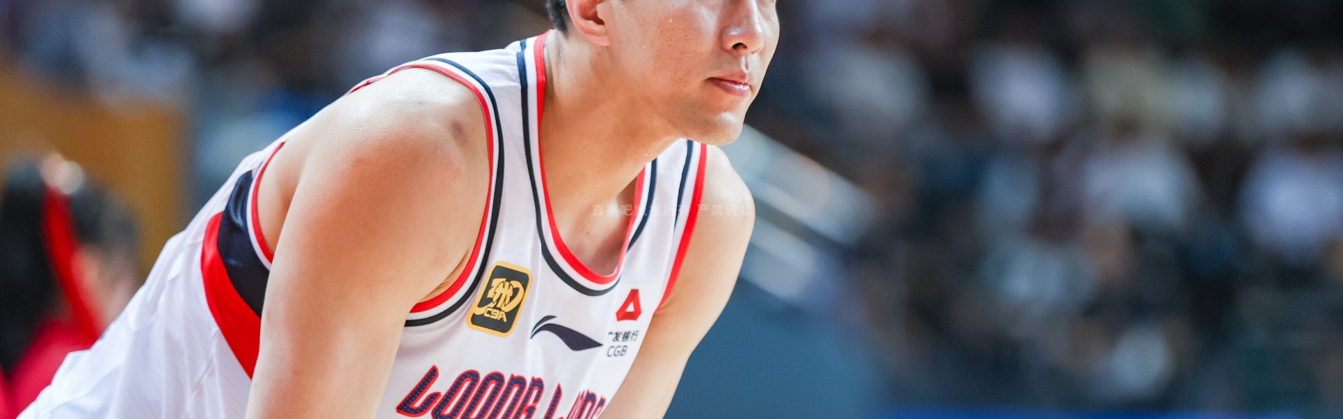 状态一般！郭艾伦8中3拿到9分4板3助1断 4次失误