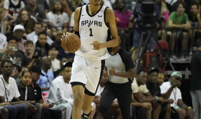 yl23455永利中国有限公司-不如霍姆格伦？赛后多位业内人士锐评文班首秀发挥