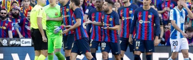 yl23455永利中国有限公司-巴萨世界杯后首战足球不够，拉奥斯强行加戏来凑