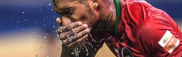 yl23455永利平台-【中超】卡兰加头槌陈蒲破门 10人河南2比0青岛首胜