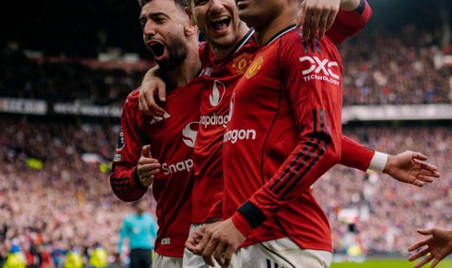 yl23455永利中国有限公司-B费助攻双响独享队史第1人，曼联3-1维拉，卡里克比肩英超3大名帅