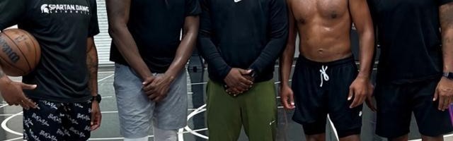 yl23455永利最新网址-化敌为友！保罗追梦提前合练：特训三分+击掌鼓励