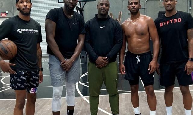 yl23455永利最新网址-化敌为友！保罗追梦提前合练：特训三分+击掌鼓励